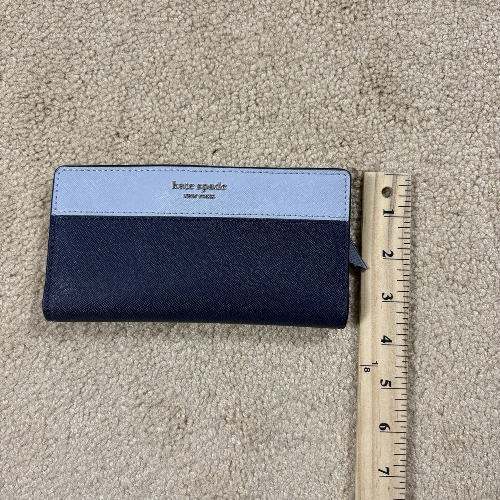 Kate Spade Two Toned BiFold Wallet With Snap Closure In Excellent Condition - Picture 5 of 5